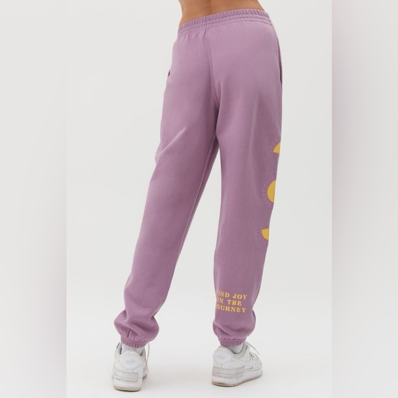 Spiritual Gangster - Find Joy In The Journey Pocket Sweatpants - Picture 3 of 10
